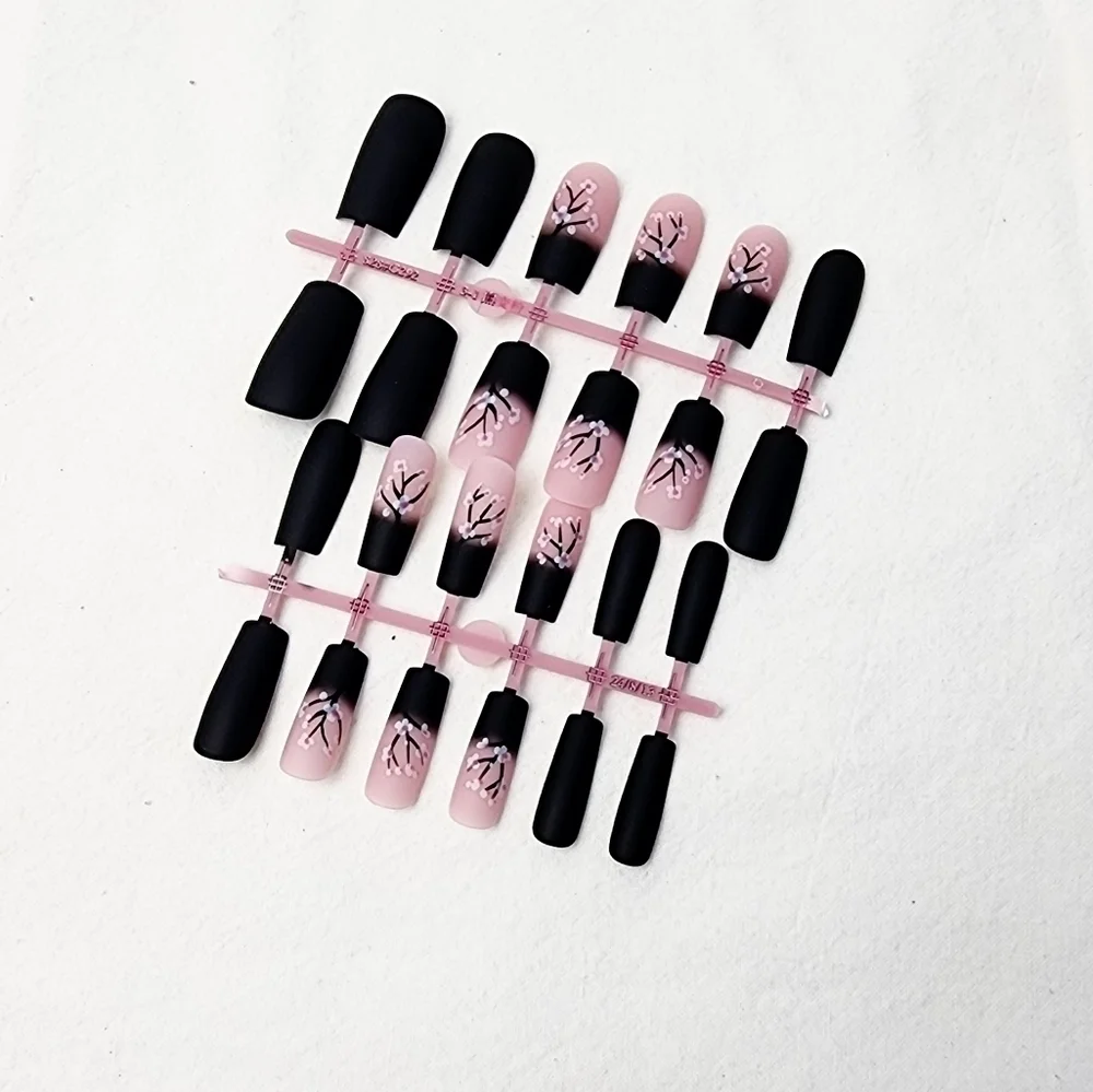 24 Pieces Fake Press On Nails